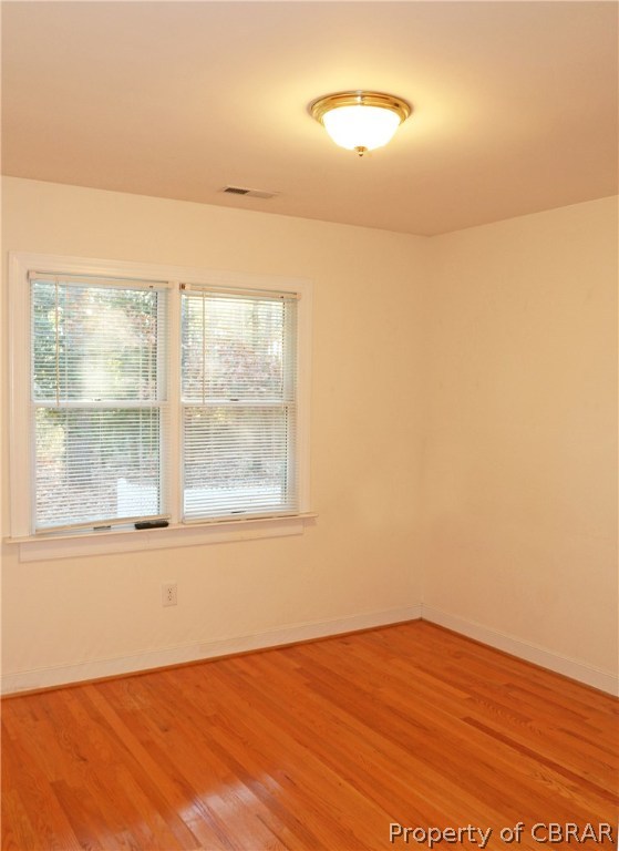 97 Barnes View Lane Kilmarnock, VA 22482 - Photo 15 of 20 Bedroom two with double closet and Jack and Jill bathroom.