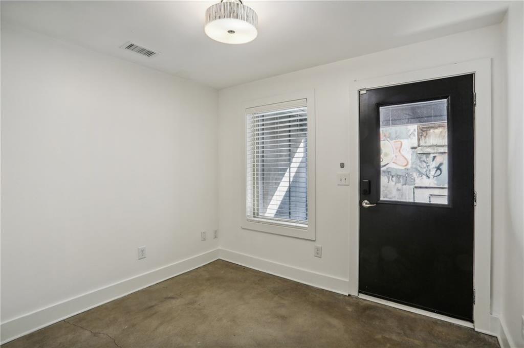 21 Skyline Way Atlanta, GA 30307 - Photo 9 of 52