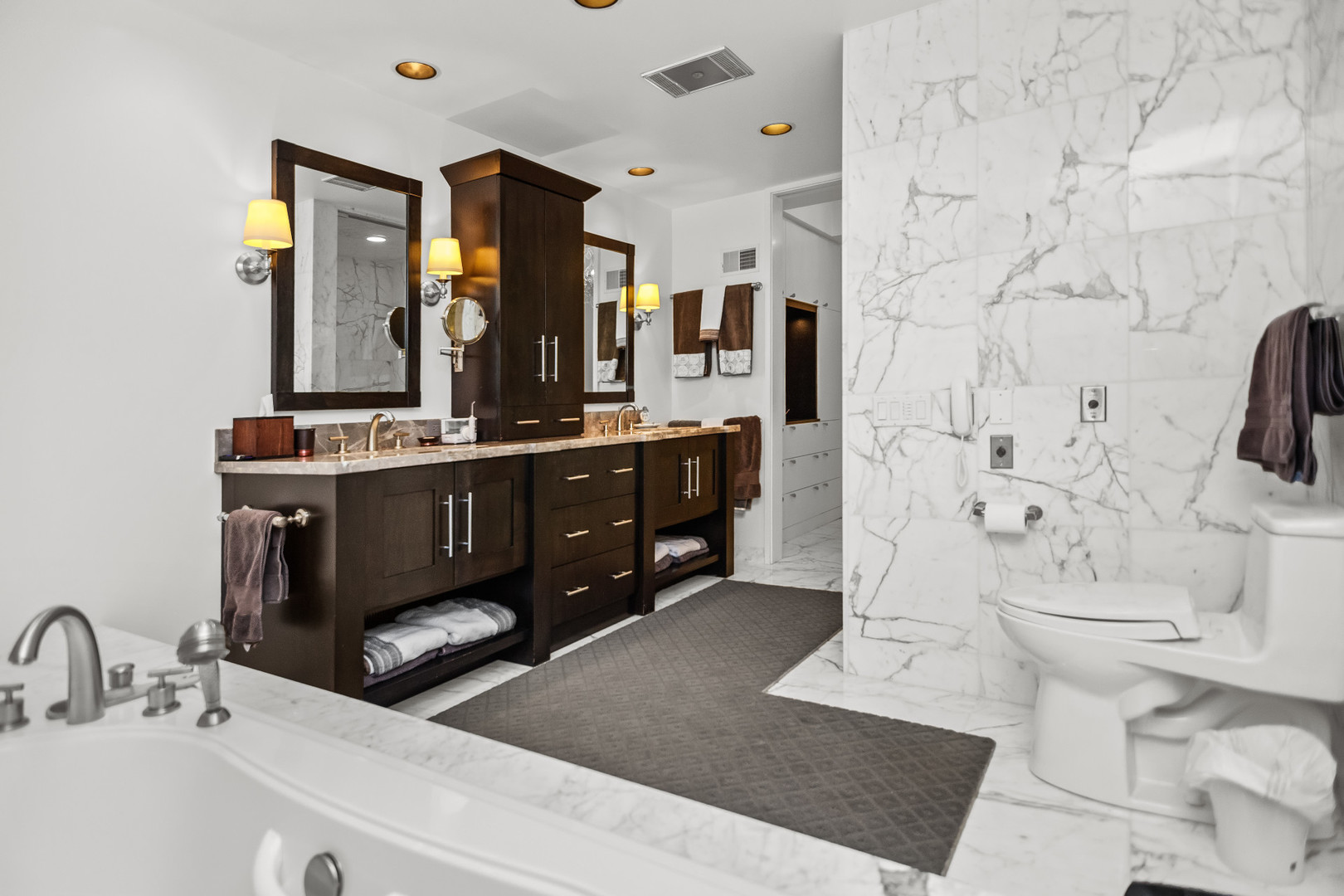 990 Sheridan Road Highland Park, IL 60035 - Photo 19 of 39