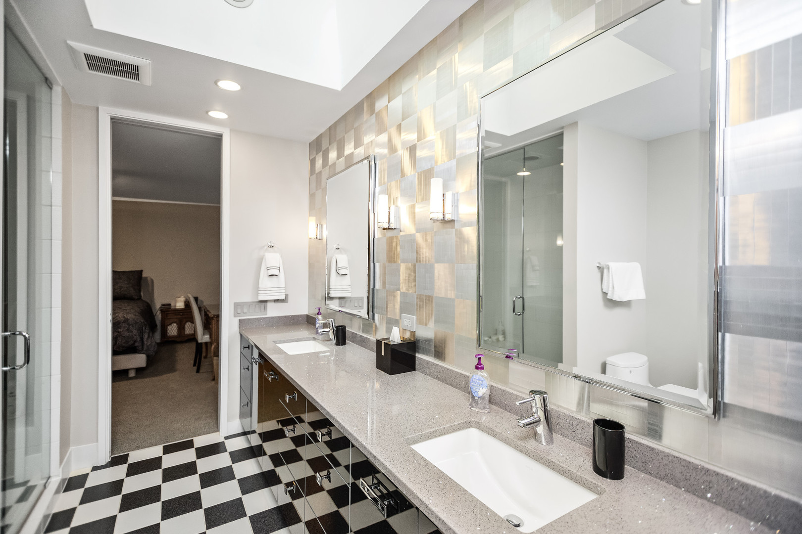 990 Sheridan Road Highland Park, IL 60035 - Photo 26 of 39