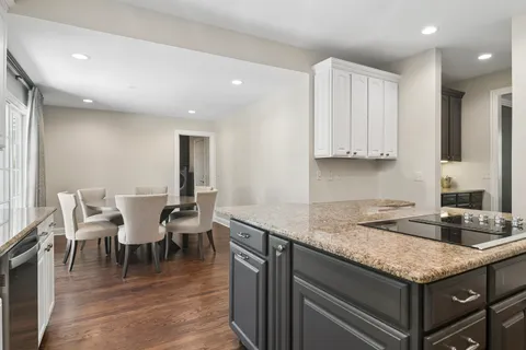 $1,299,000 | 672 Balmoral Court, Lake Forest, IL 60045