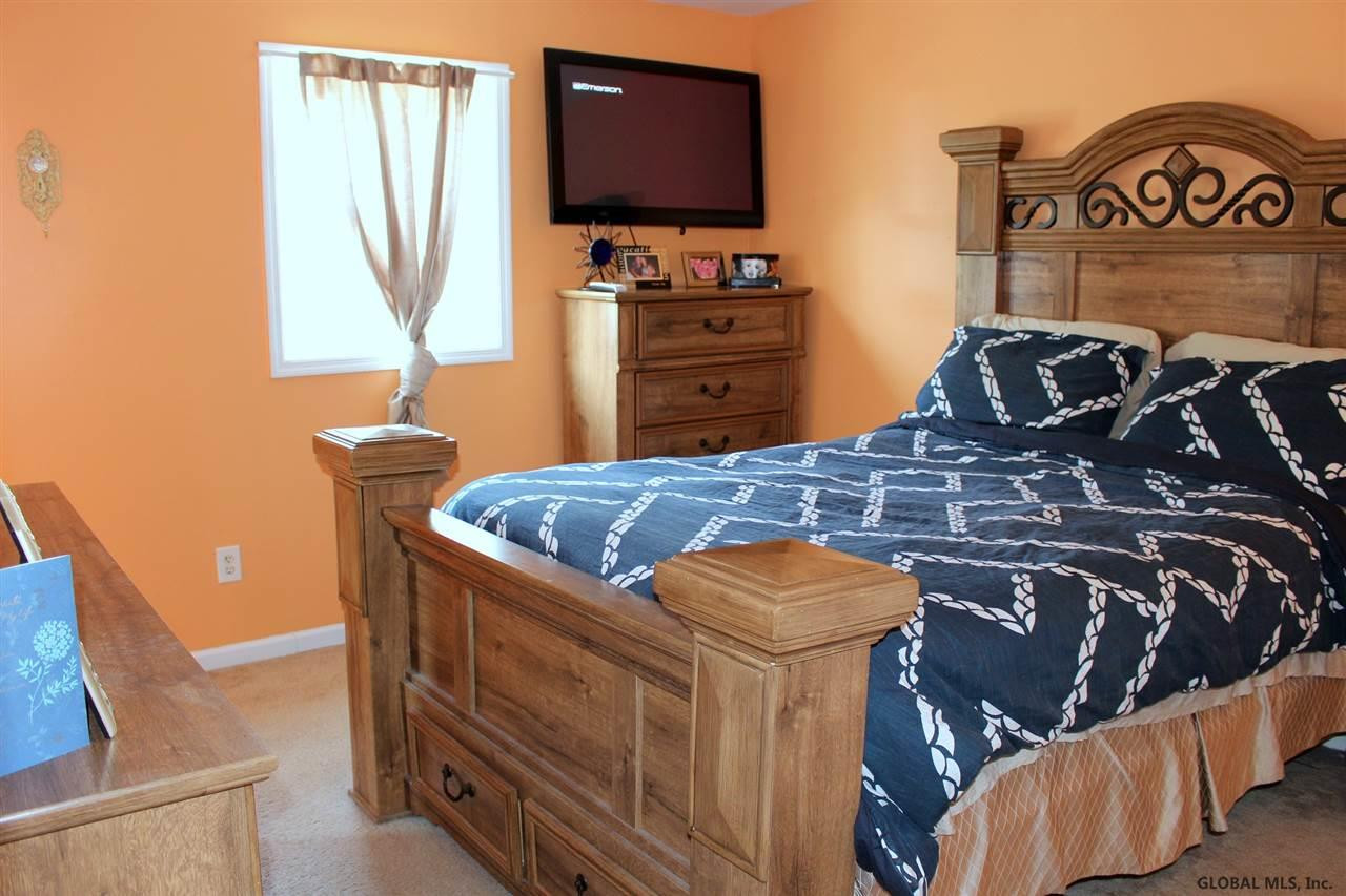 126 Clayton Road Schenectady, NY 12304 - Photo 15 of 25 Photo 15