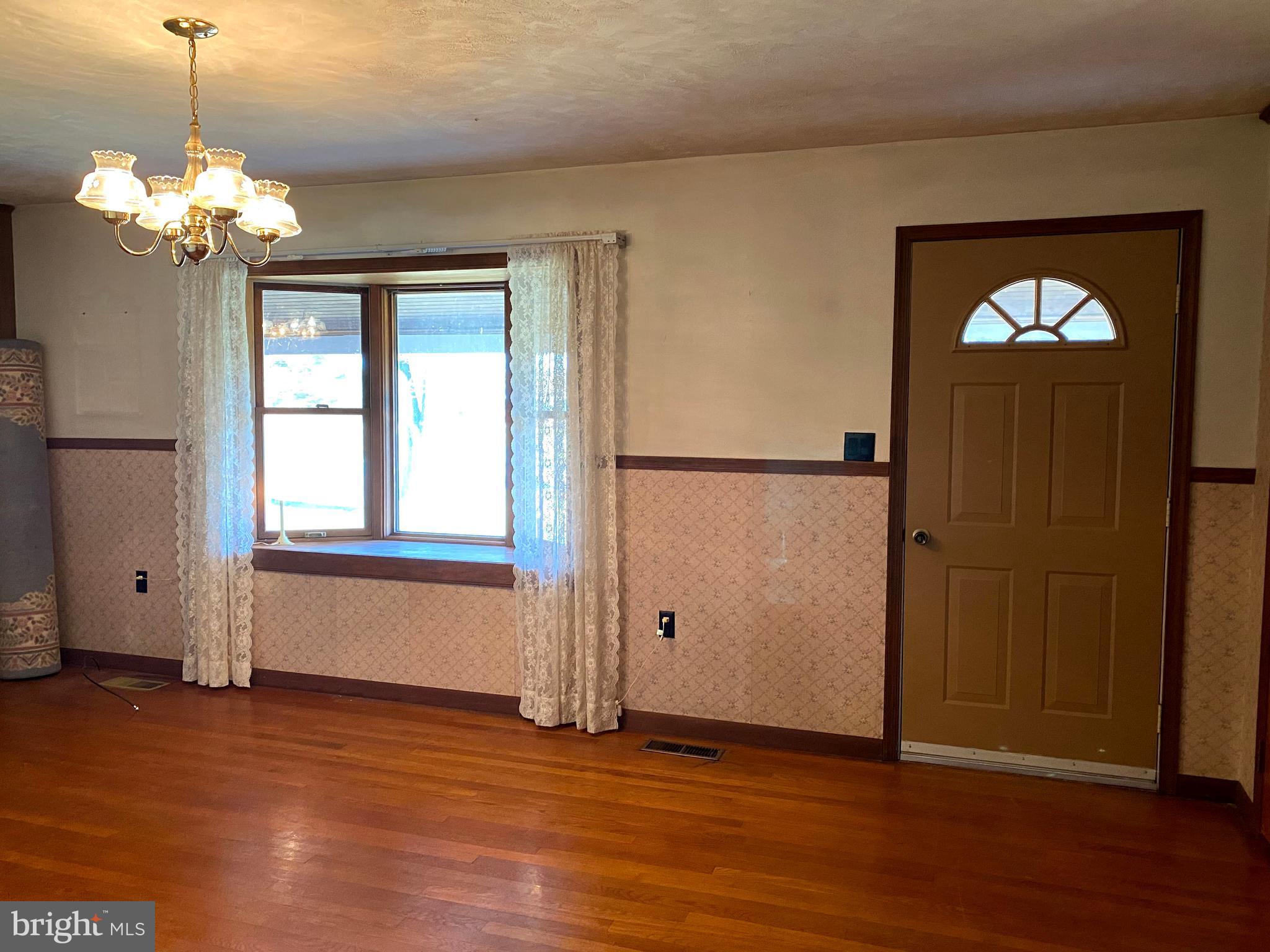 1558 North Hayfield Road Gore, VA 22637 - Photo 7 of 59 Gallery Image 7
