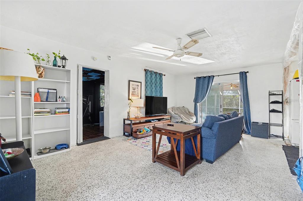 6686 Treehaven Drive Spring Hill, FL 34606 - Photo 5 of 29 a workspace with furniture and window