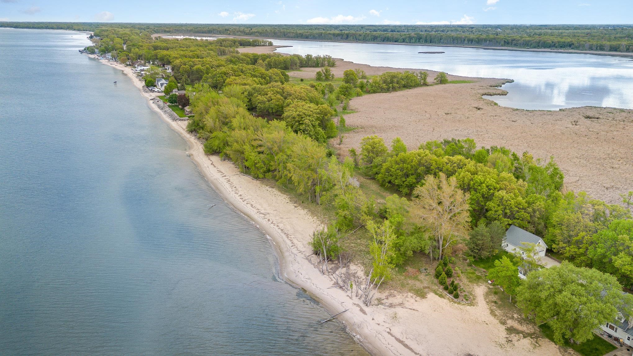 430 Ricoma Beach Road Bay City, MI 48706 - Photo 12 of 20
