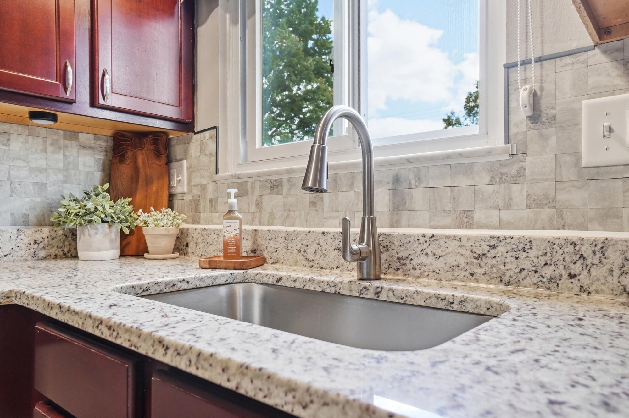 1041 Loring Road Columbus, OH 43224 - Photo 12 of 36