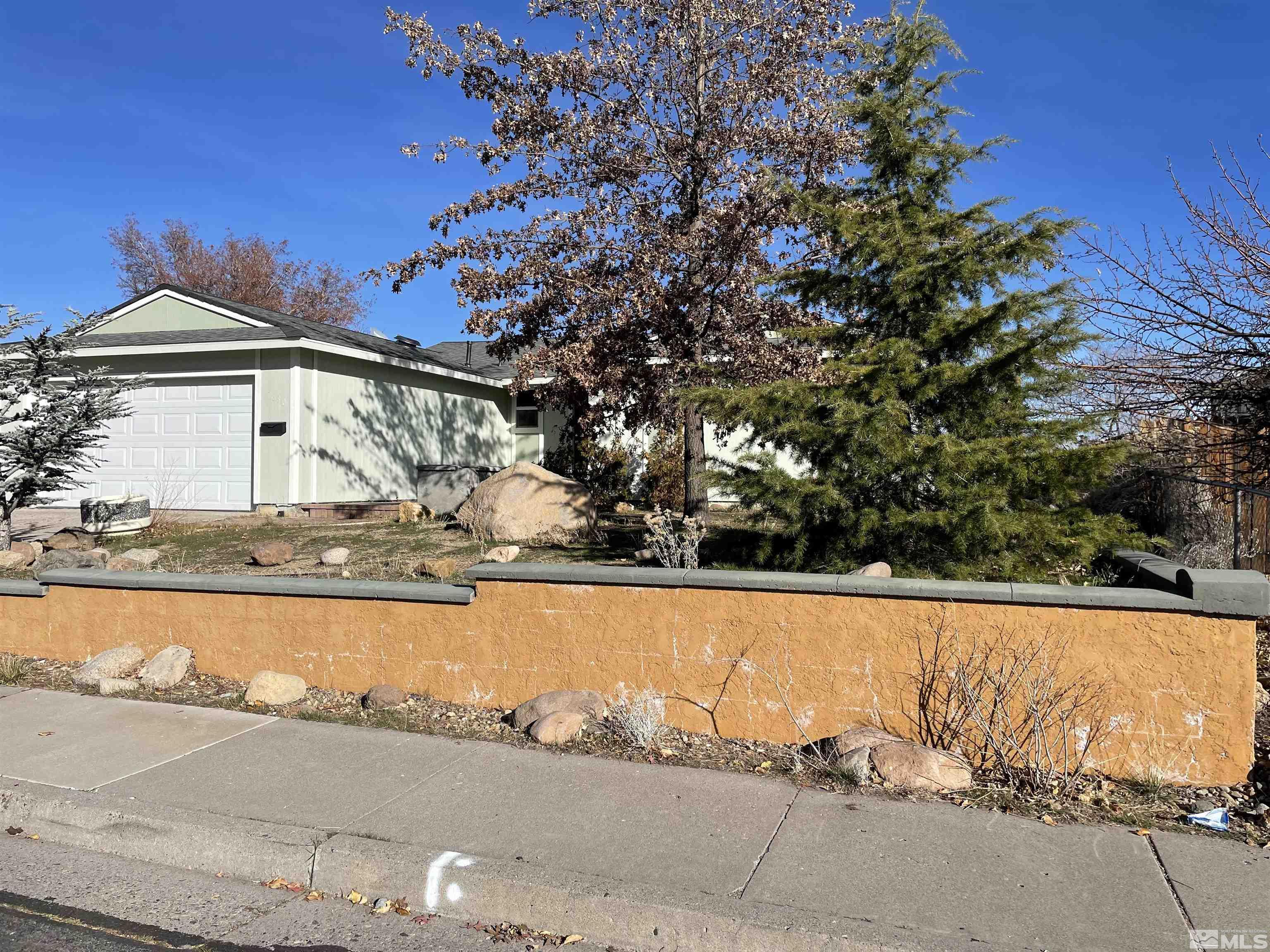 7680 Carlyle Drive Reno, NV 89506 - Photo 3 of 24 Photo 3