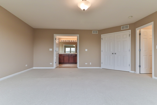 299 Monument Road Elgin, IL 60124 - Photo 20 of 27
