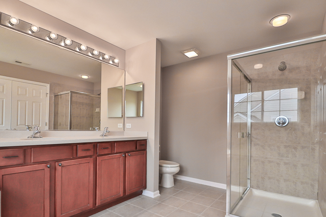 299 Monument Road Elgin, IL 60124 - Photo 22 of 27