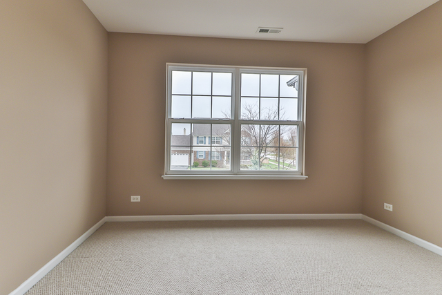 299 Monument Road Elgin, IL 60124 - Photo 23 of 27