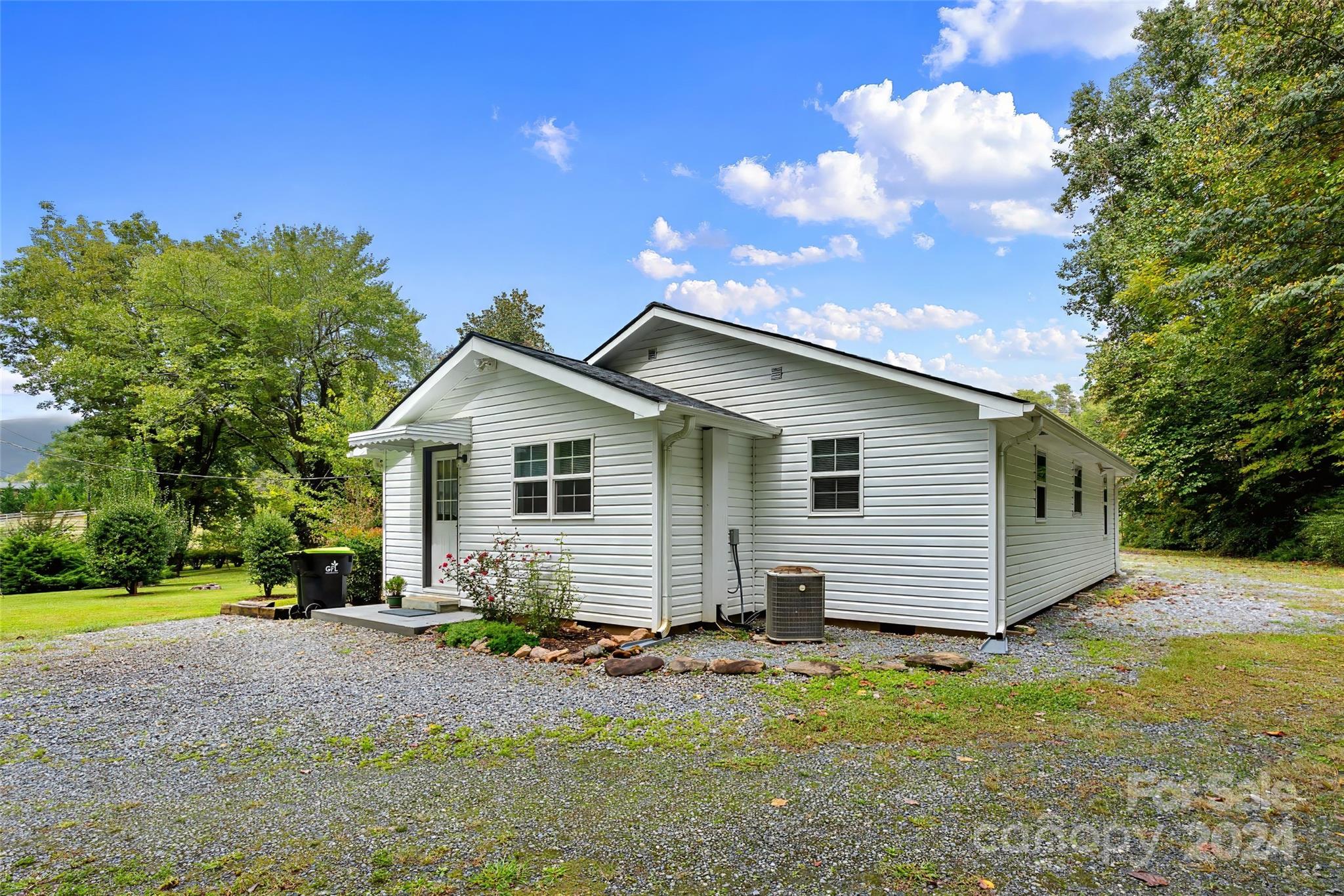 1501 Hayes Road Columbus, NC 28722 - Photo 19 of 48 Gallery Image 19