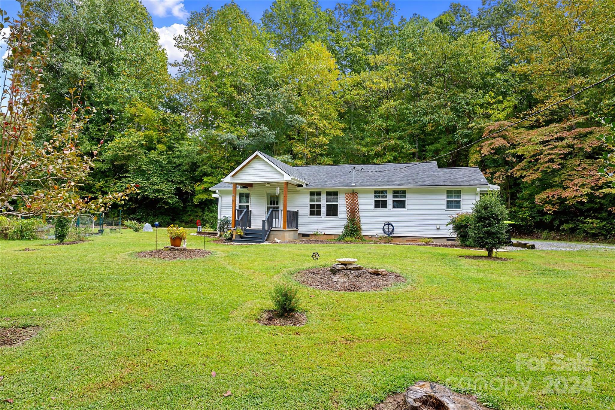 1501 Hayes Road Columbus, NC 28722 - Photo 3 of 48 Gallery Image 3