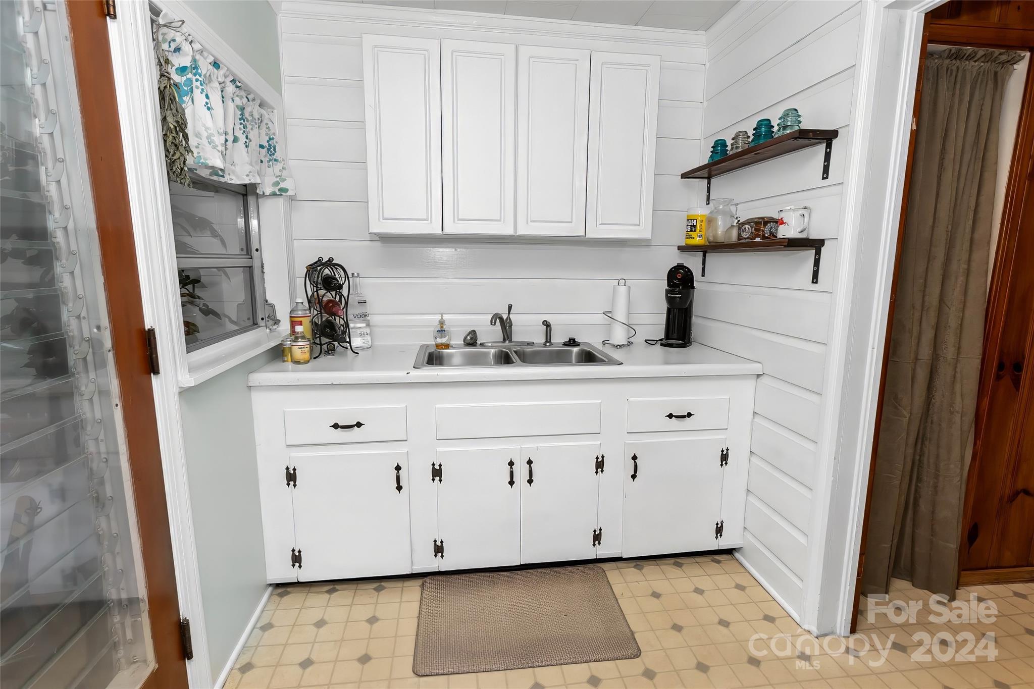 1501 Hayes Road Columbus, NC 28722 - Photo 32 of 48 Gallery Image 32