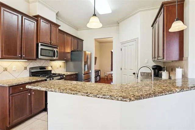 $2,250 | 233 Grand Oaks Drive, Madisonville, LA 70447