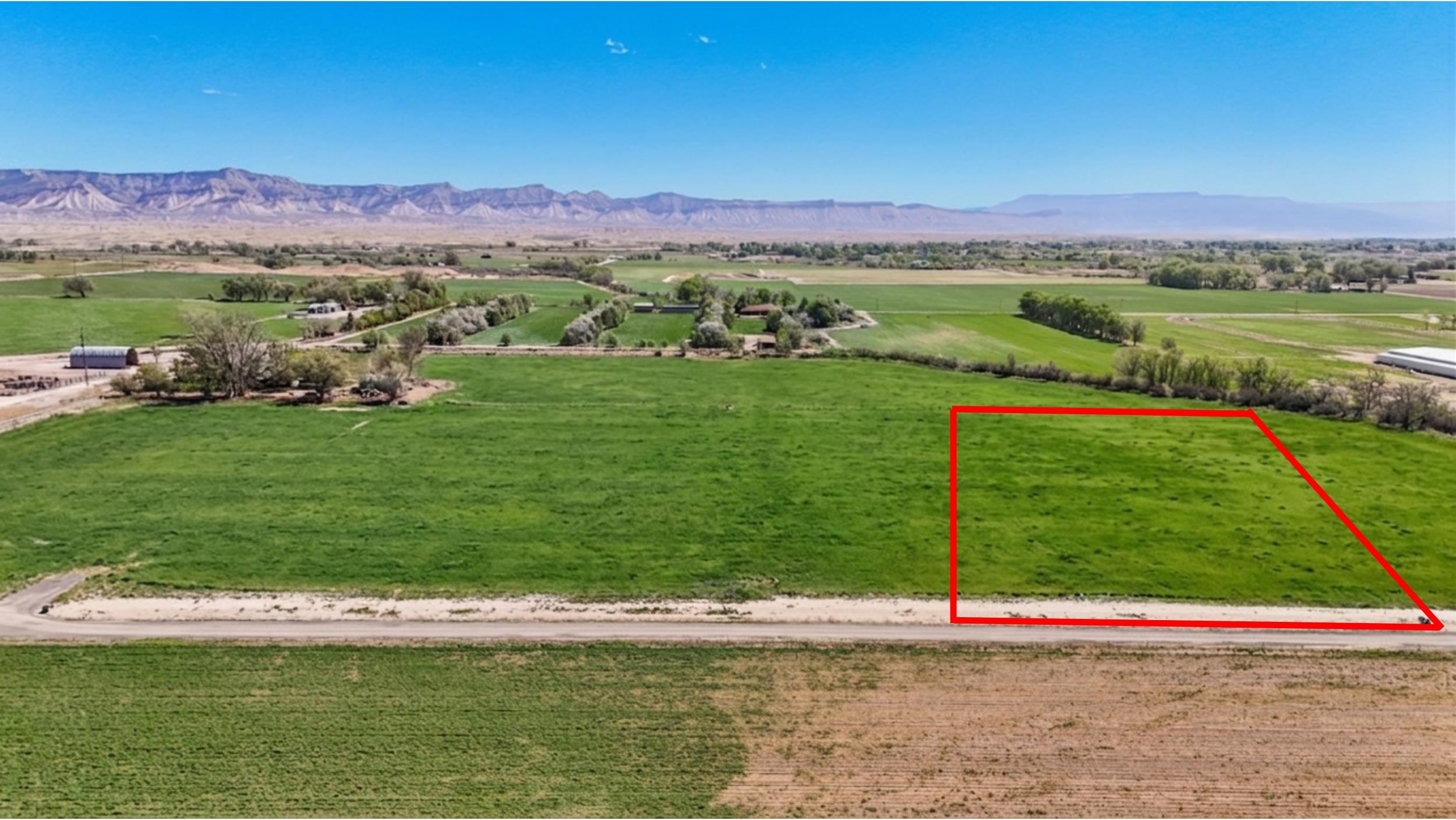 1242 21 Road Grand Junction, CO 81505 - Photo 4 of 7 a view of a city with a lake