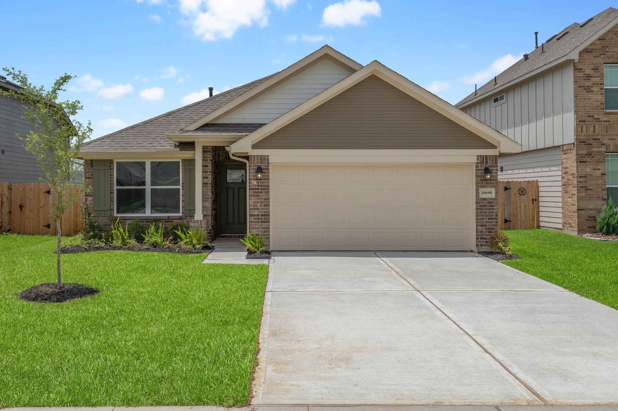 10690 Ellerston Road Cleveland, TX 77327 - Photo 1 of 28