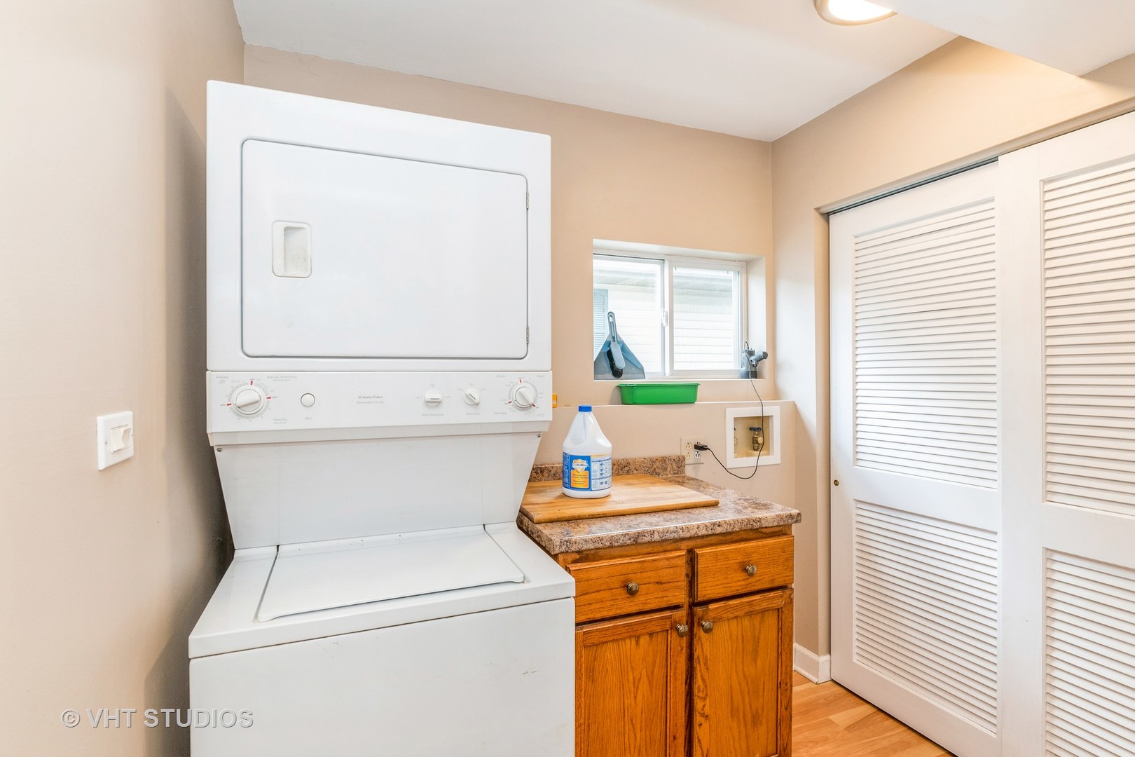 36825 North Lake Street Ingleside, IL 60041 - Photo 6 of 14 a utility room with dryer and washer