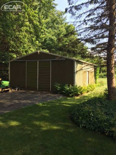 7075 Coldwater Road Flushing, MI 48433 - Photo 5 of 11 21350457-4.JPG