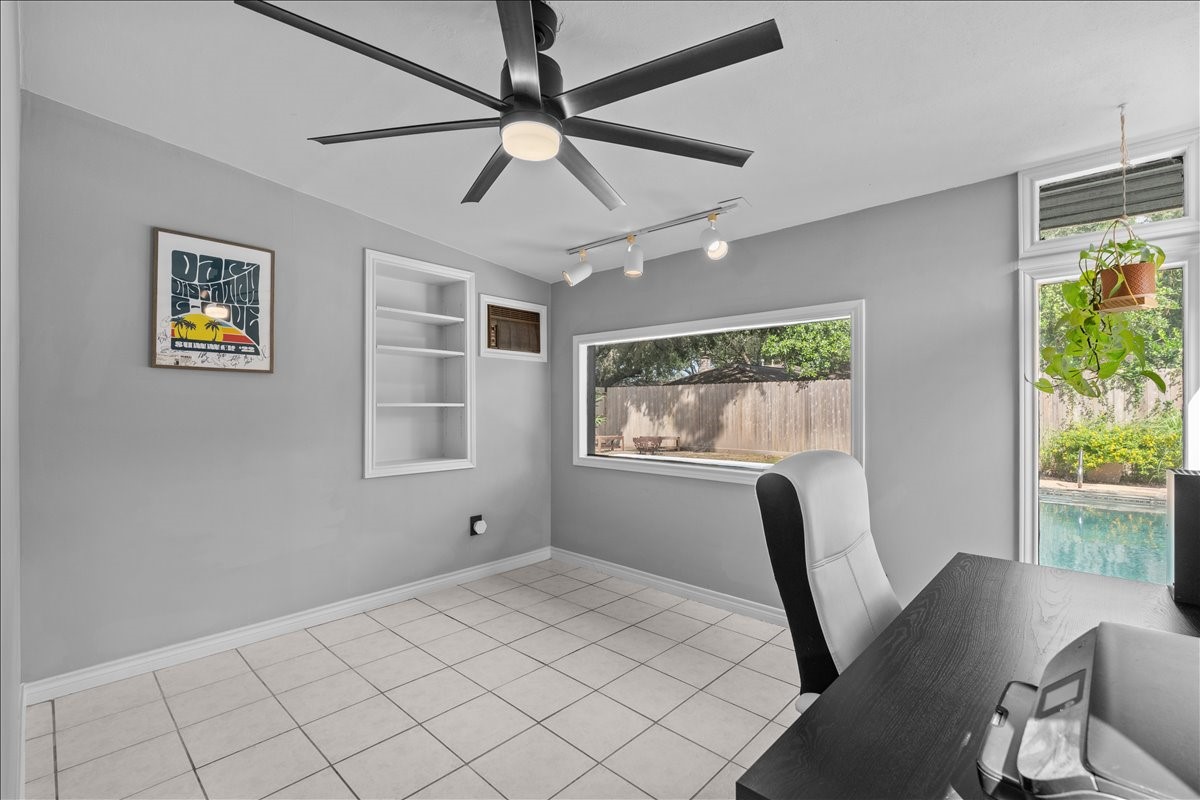 1630 Bowline Road Houston, TX 77062 - Photo 33 of 46