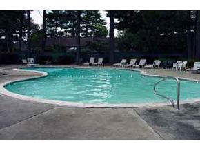 8 Wellesley Road Nashua, NH 03062 - Photo 2 of 9 Gallery Image 2