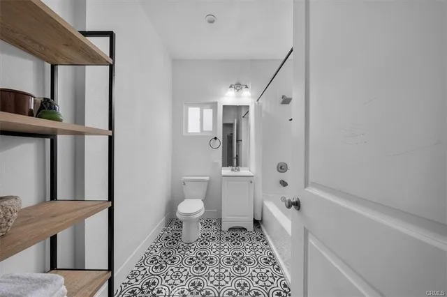 $595,000 | 354 East 111th Street, Los Angeles, CA 90061