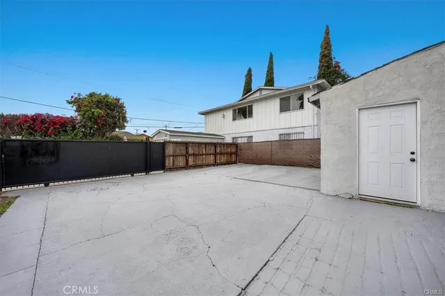$595,000 | 354 East 111th Street, Los Angeles, CA 90061
