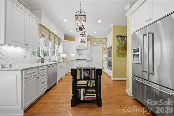$874,900 | 3704 8th St Place Northwest, Hickory, NC 28601