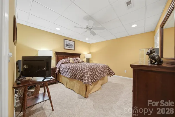 $874,900 | 3704 8th St Place Northwest, Hickory, NC 28601
