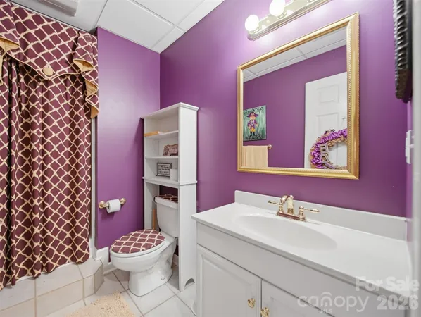 $874,900 | 3704 8th St Place Northwest, Hickory, NC 28601