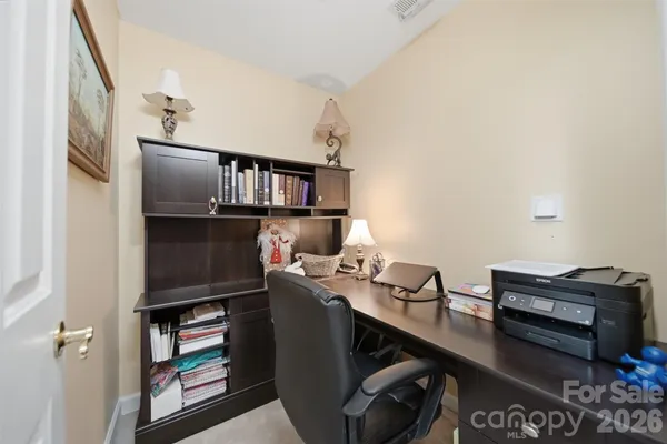 $874,900 | 3704 8th St Place Northwest, Hickory, NC 28601
