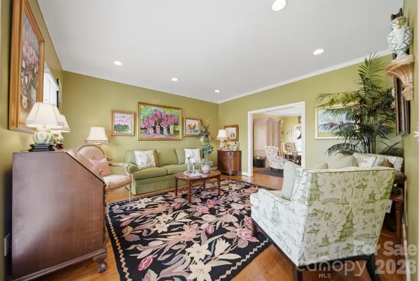 $874,900 | 3704 8th St Place Northwest, Hickory, NC 28601