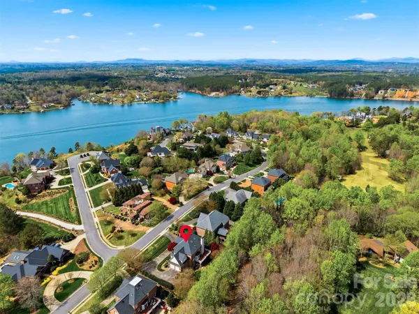 $874,900 | 3704 8th St Place Northwest, Hickory, NC 28601