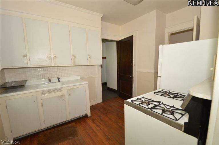3263 Clarendon Road Cleveland, OH 44118 - Photo 7 of 17 Gallery Image 7