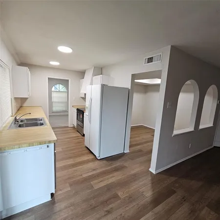 $1,895 | 2905 Dove Meadow Drive, Garland, TX 75043