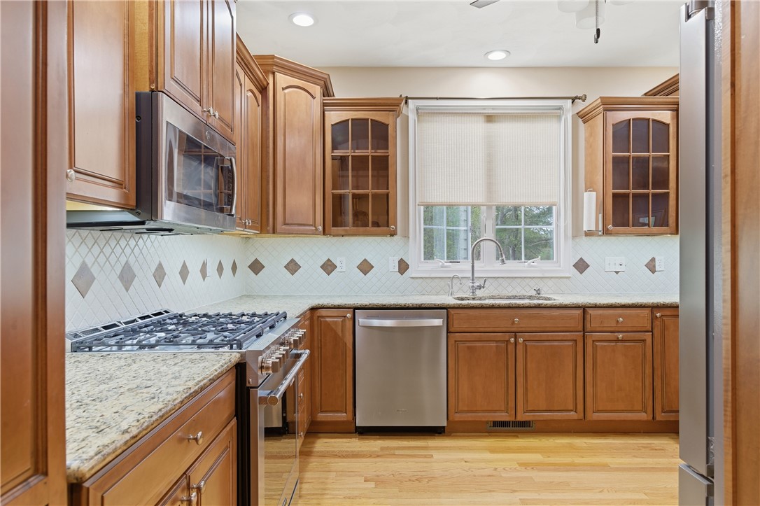 122 Spring Grove Road Glocester, RI 02814 - Photo 9 of 50