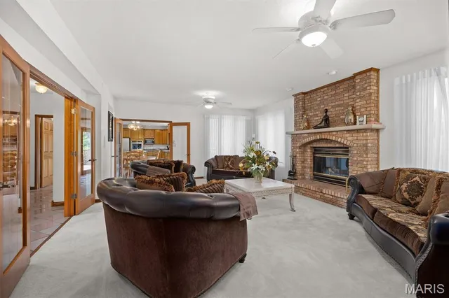 $799,999 | 517 East Waters Edge Drive, Shiloh, IL 62221