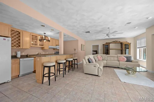 $799,999 | 517 East Waters Edge Drive, Shiloh, IL 62221