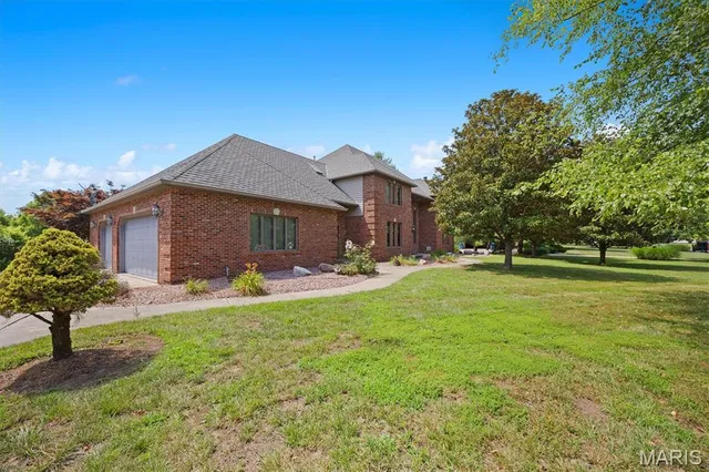 $799,999 | 517 East Waters Edge Drive, Shiloh, IL 62221