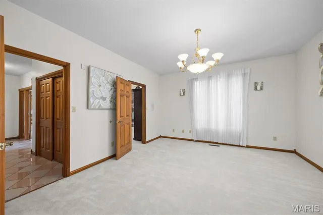 $799,999 | 517 East Waters Edge Drive, Shiloh, IL 62221