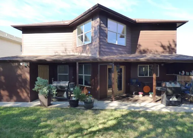 $421,500 | 8452 Hawkview Drive, Fort Worth, TX 76179