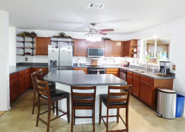 $421,500 | 8452 Hawkview Drive, Fort Worth, TX 76179