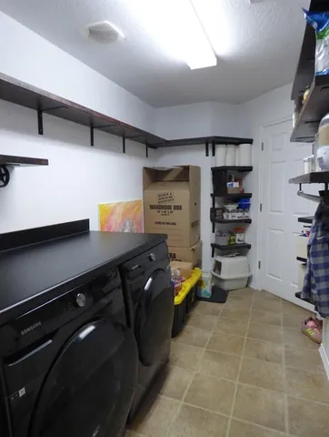 $421,500 | 8452 Hawkview Drive, Fort Worth, TX 76179