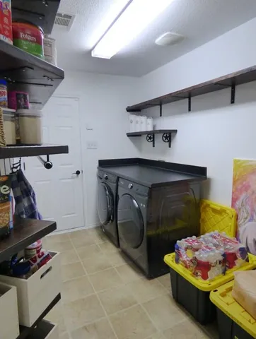 $421,500 | 8452 Hawkview Drive, Fort Worth, TX 76179