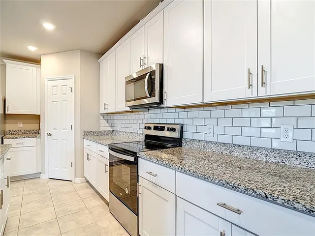 $2,000 | 928 Cambridge Square, Winter Haven, FL 33881