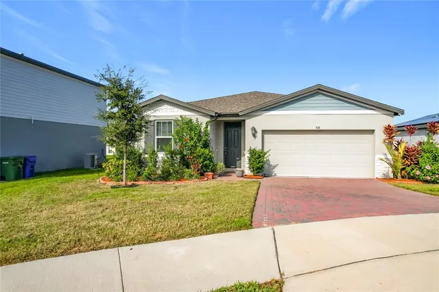 $2,000 | 928 Cambridge Square, Winter Haven, FL 33881
