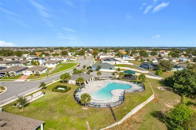 $2,000 | 928 Cambridge Square, Winter Haven, FL 33881