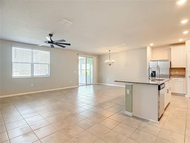 $2,000 | 928 Cambridge Square, Winter Haven, FL 33881