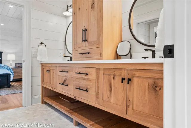 $9,499,000 | 43 Peases Point Way South, Edgartown, MA 02539