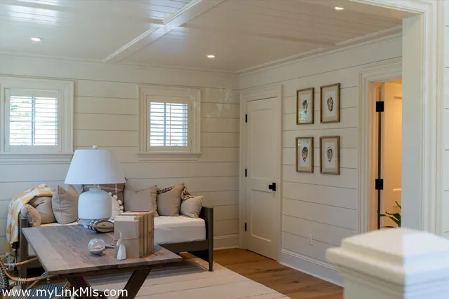 $9,499,000 | 43 Peases Point Way South, Edgartown, MA 02539