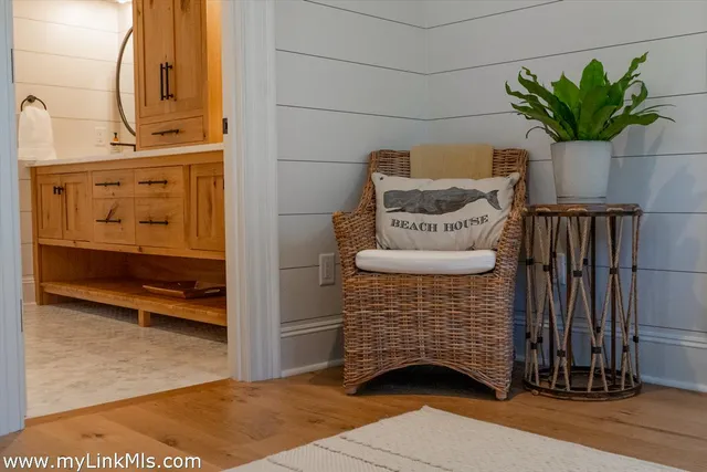 $9,499,000 | 43 Peases Point Way South, Edgartown, MA 02539